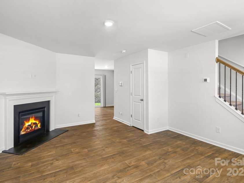 437 Burdock Lane, Arden, NC 28704.  MLS# CAR4242543, YatesRealty ID 13179. 