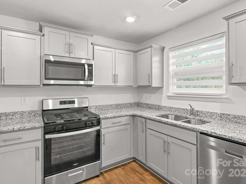 437 Burdock Lane, Arden, NC 28704.  MLS# CAR4242543, YatesRealty ID 13179. 