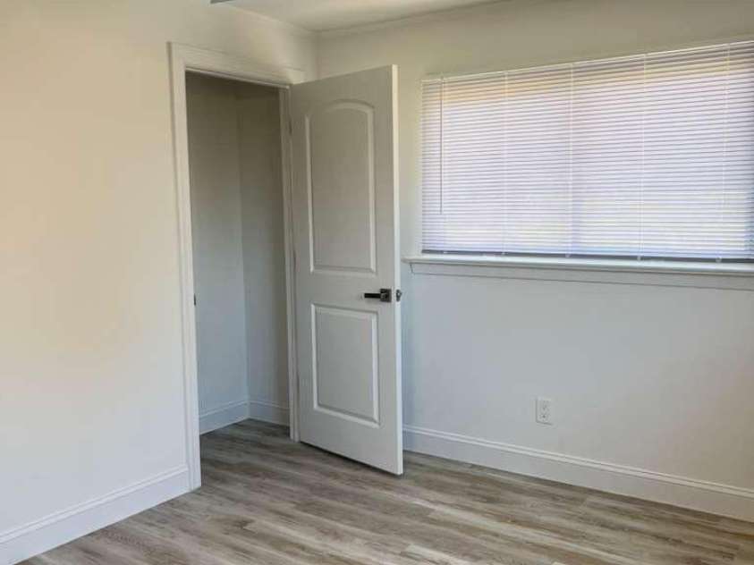 1073 Springdale Drive, Maiden, NC 28650.  MLS# CAR4330894, YatesRealty ID 1318. 