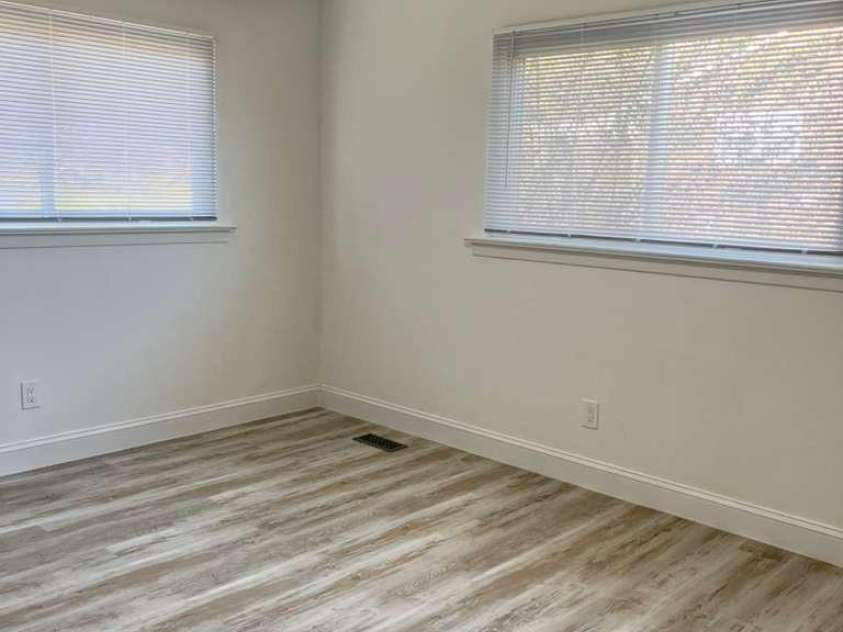 1073 Springdale Drive, Maiden, NC 28650.  MLS# CAR4330894, YatesRealty ID 1318. 