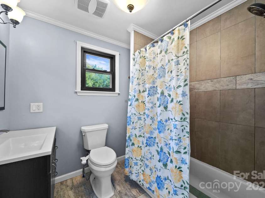 408 Woodlawn Avenue, Cramerton, NC 28032.  MLS# CAR4302545, YatesRealty ID 1318. 