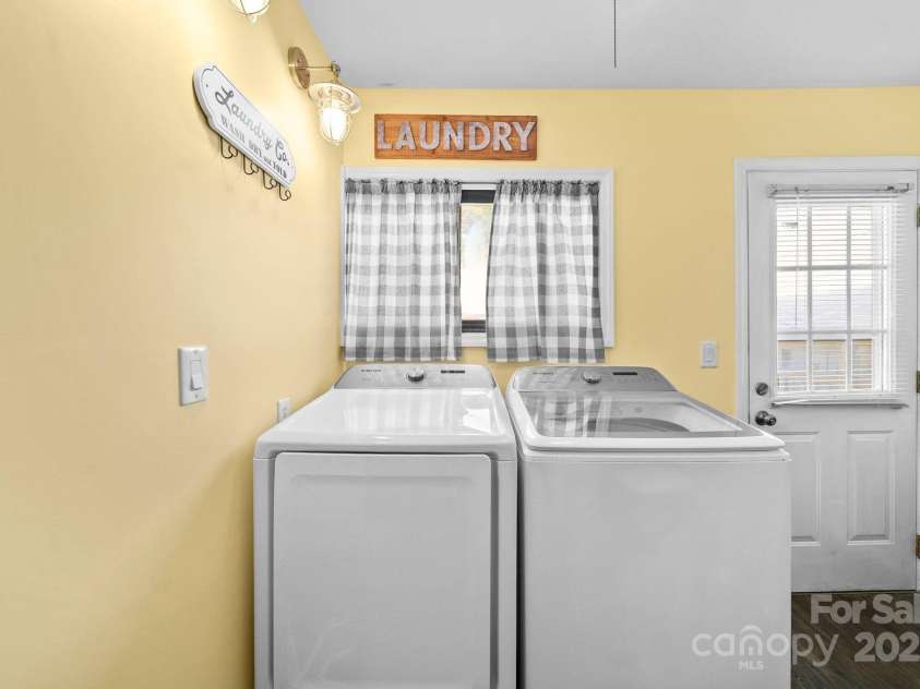 408 Woodlawn Avenue, Cramerton, NC 28032.  MLS# CAR4302545, YatesRealty ID 1318. 