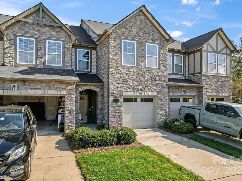 7333 Dulnian Way, Charlotte, NC 28278.  MLS# CAR4203818, YatesRealty ID 1318. 