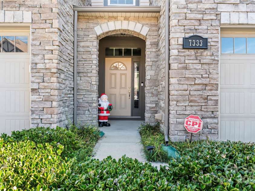 7333 Dulnian Way, Charlotte, NC 28278.  MLS# CAR4203818, YatesRealty ID 1318. 