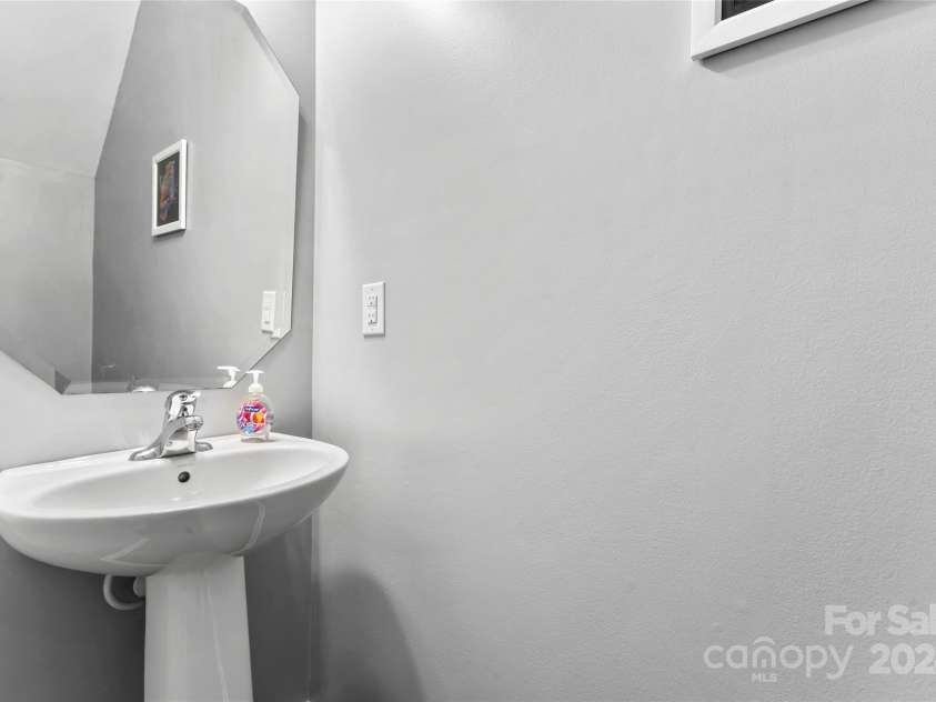 7333 Dulnian Way, Charlotte, NC 28278.  MLS# CAR4203818, YatesRealty ID 1318. 