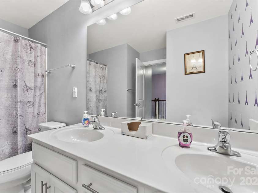 7333 Dulnian Way, Charlotte, NC 28278.  MLS# CAR4203818, YatesRealty ID 1318. 