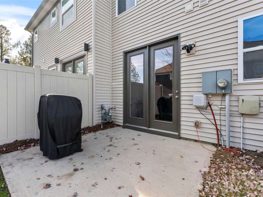 7333 Dulnian Way, Charlotte, NC 28278.  MLS# CAR4203818, YatesRealty ID 1318. 
