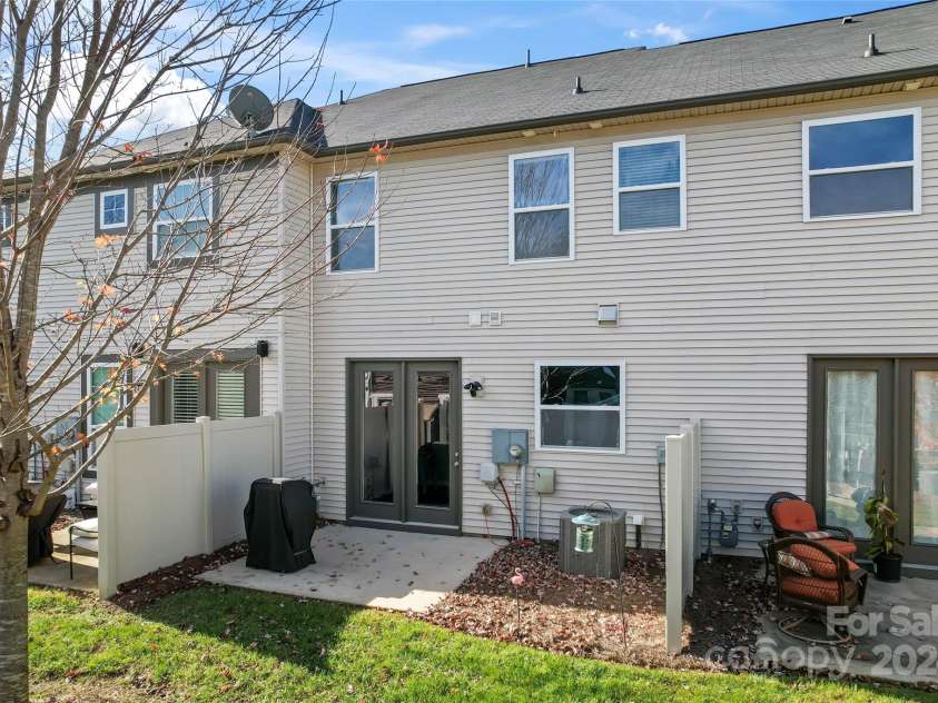 7333 Dulnian Way, Charlotte, NC 28278.  MLS# CAR4203818, YatesRealty ID 1318. 