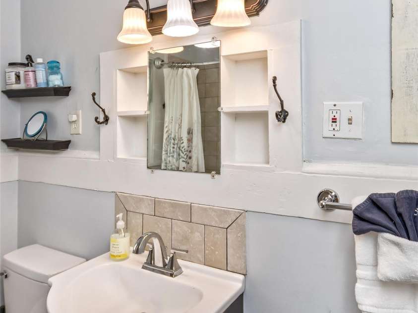 13 Norton Drive, Asheville, NC 28804.  MLS# CAR4366166, YatesRealty ID 13180. 