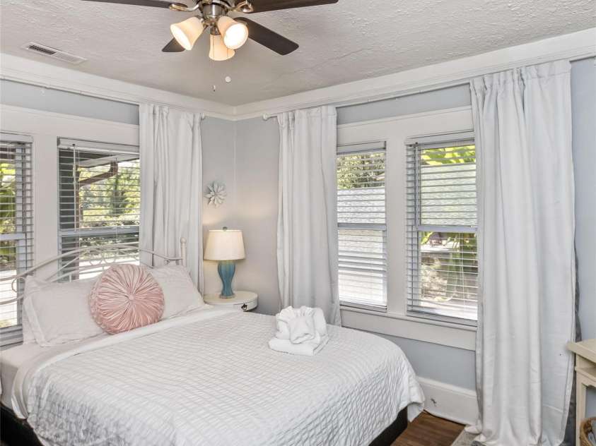 13 Norton Drive, Asheville, NC 28804.  MLS# CAR4366166, YatesRealty ID 13180. 