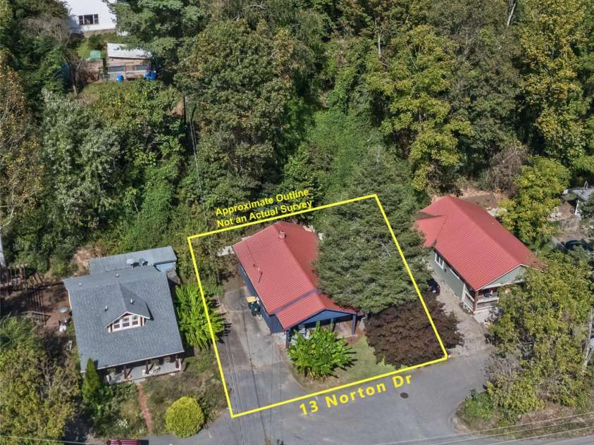 13 Norton Drive, Asheville, NC 28804.  MLS# CAR4366166, YatesRealty ID 13180. 