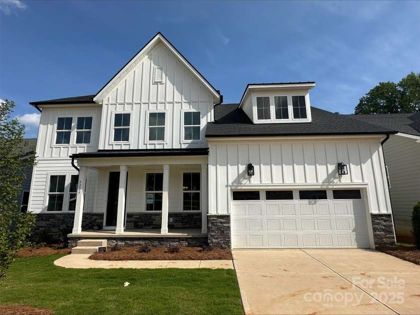 5225 Glenwalk Drive, Charlotte, NC 28269.  MLS# CAR4166267, YatesRealty ID 13180. Exterior of actual home