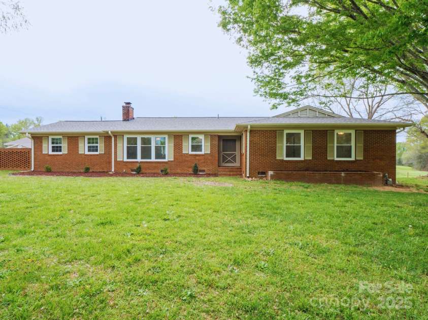 3452 Flat Creek Road, Lancaster, SC 29720.  MLS# CAR4241982, YatesRealty ID 13182. 