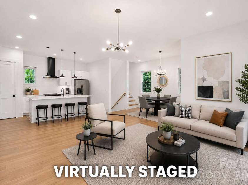 1004 Margaret Brown Street, Charlotte, NC 28202.  MLS# CAR4404066, YatesRealty ID 13183. Spacious main level living/kitchen & dining