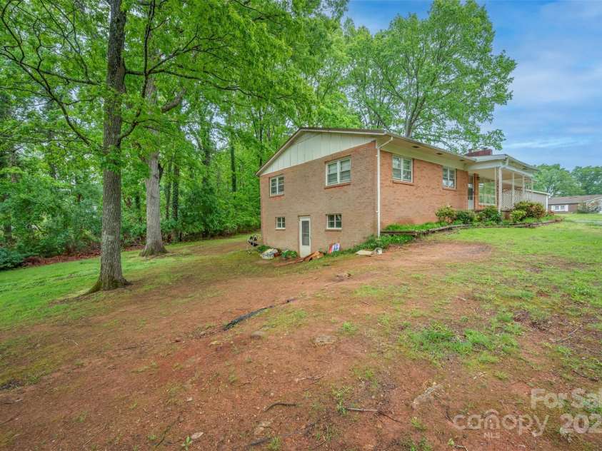 113 Dogwood Avenue, Forest City, NC 28043.  MLS# CAR4251521, YatesRealty ID 13185. 