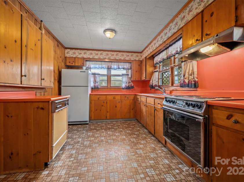 113 Dogwood Avenue, Forest City, NC 28043.  MLS# CAR4251521, YatesRealty ID 13185. 