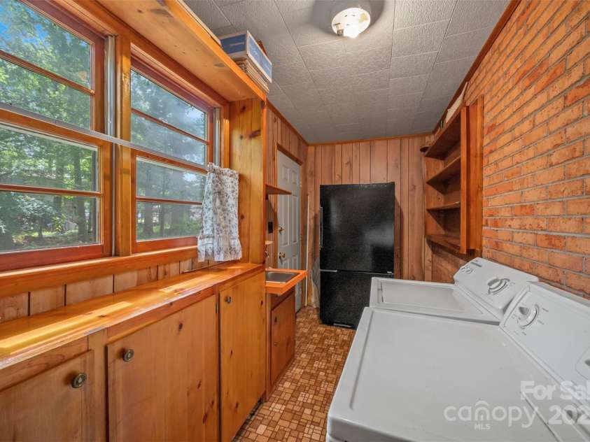 113 Dogwood Avenue, Forest City, NC 28043.  MLS# CAR4251521, YatesRealty ID 13185. 