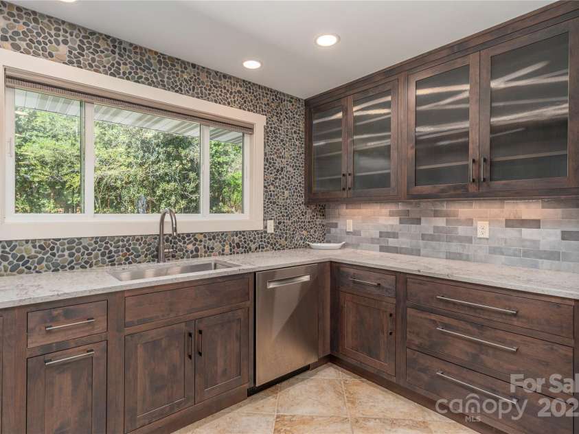 1329 Merrimon Avenue, Asheville, NC 28804.  MLS# CAR4244335, YatesRealty ID 13187. 