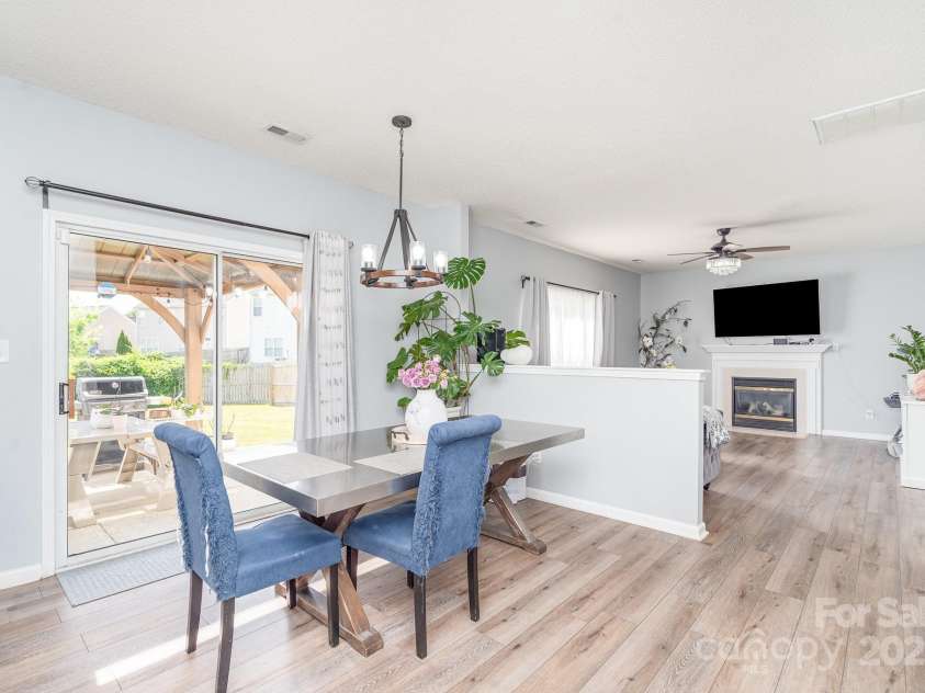 407 Goodloe Drive, Charlotte, NC 28262.  MLS# CAR4248164, YatesRealty ID 13188. 