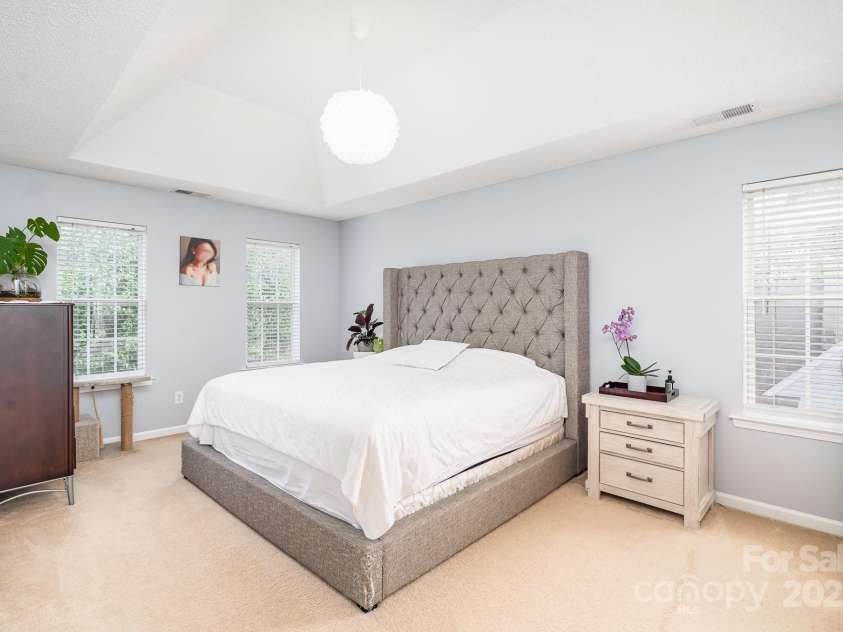 407 Goodloe Drive, Charlotte, NC 28262.  MLS# CAR4248164, YatesRealty ID 13188. 