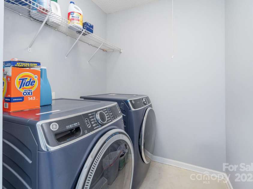 407 Goodloe Drive, Charlotte, NC 28262.  MLS# CAR4248164, YatesRealty ID 13188. 