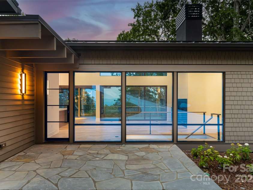 751 New Sprout Lane, Hendersonville, NC 28792.  MLS# CAR4154337, YatesRealty ID 13189. 