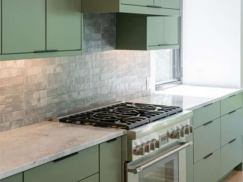 751 New Sprout Lane, Hendersonville, NC 28792.  MLS# CAR4154337, YatesRealty ID 13189. 