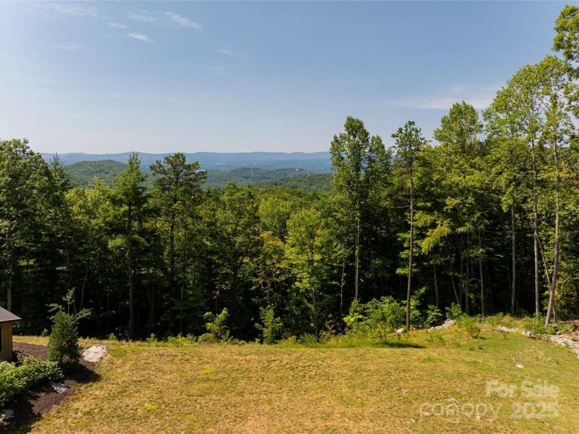 751 New Sprout Lane, Hendersonville, NC 28792.  MLS# CAR4154337, YatesRealty ID 13189. 