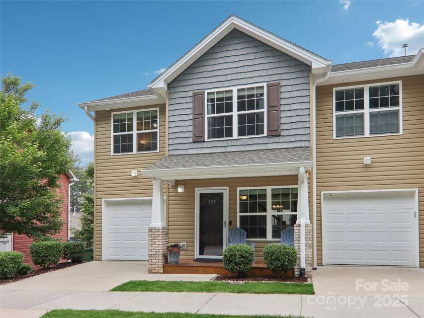 198 Alpine Ridge Drive, Asheville, NC 28806.  MLS# CAR4259639, YatesRealty ID 1319. 