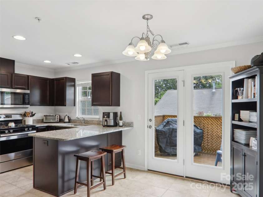 198 Alpine Ridge Drive, Asheville, NC 28806.  MLS# CAR4259639, YatesRealty ID 1319. 