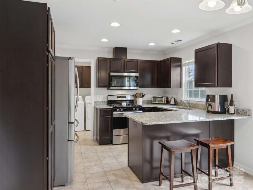 198 Alpine Ridge Drive, Asheville, NC 28806.  MLS# CAR4259639, YatesRealty ID 1319. 