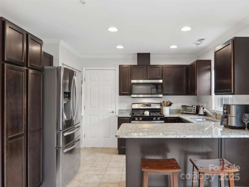 198 Alpine Ridge Drive, Asheville, NC 28806.  MLS# CAR4259639, YatesRealty ID 1319. 