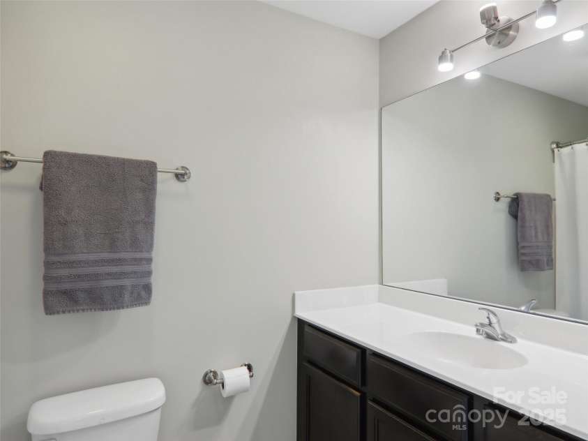 198 Alpine Ridge Drive, Asheville, NC 28806.  MLS# CAR4259639, YatesRealty ID 1319. 