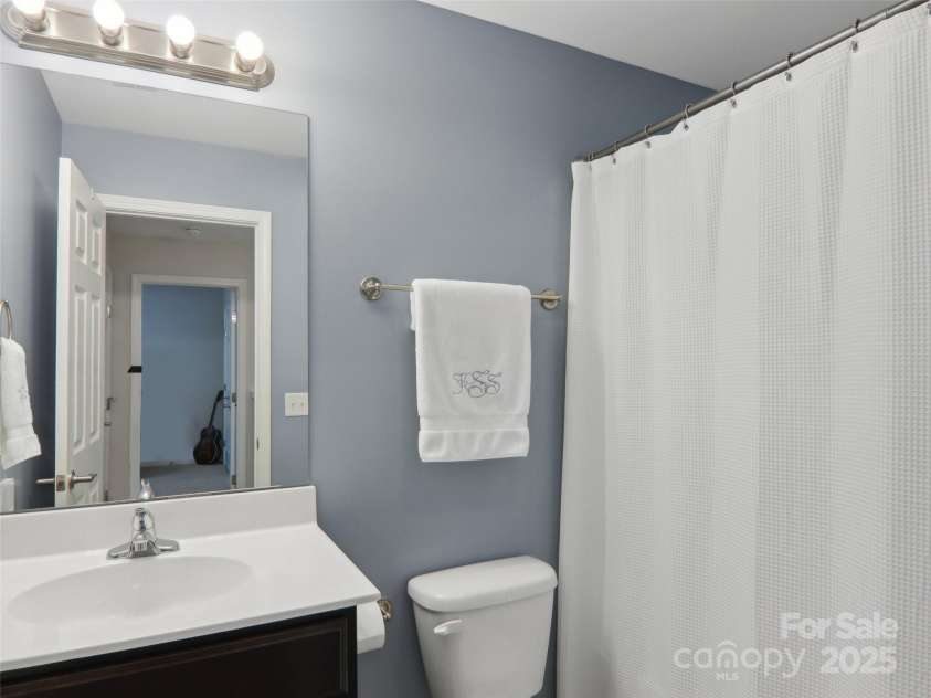 198 Alpine Ridge Drive, Asheville, NC 28806.  MLS# CAR4259639, YatesRealty ID 1319. 