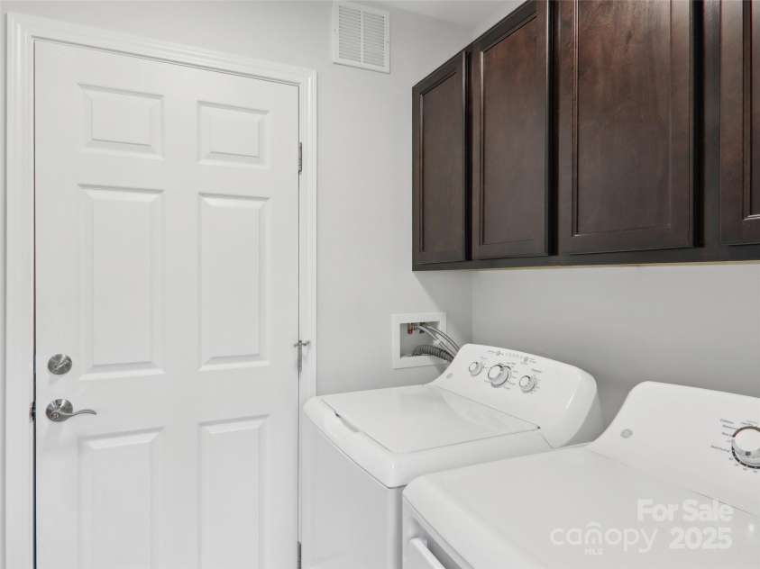 198 Alpine Ridge Drive, Asheville, NC 28806.  MLS# CAR4259639, YatesRealty ID 1319. 