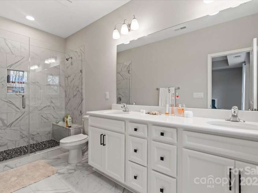 12312 Landry Renee Place, Charlotte, NC 28277.  MLS# CAR4232327, YatesRealty ID 13190. Primary Bath