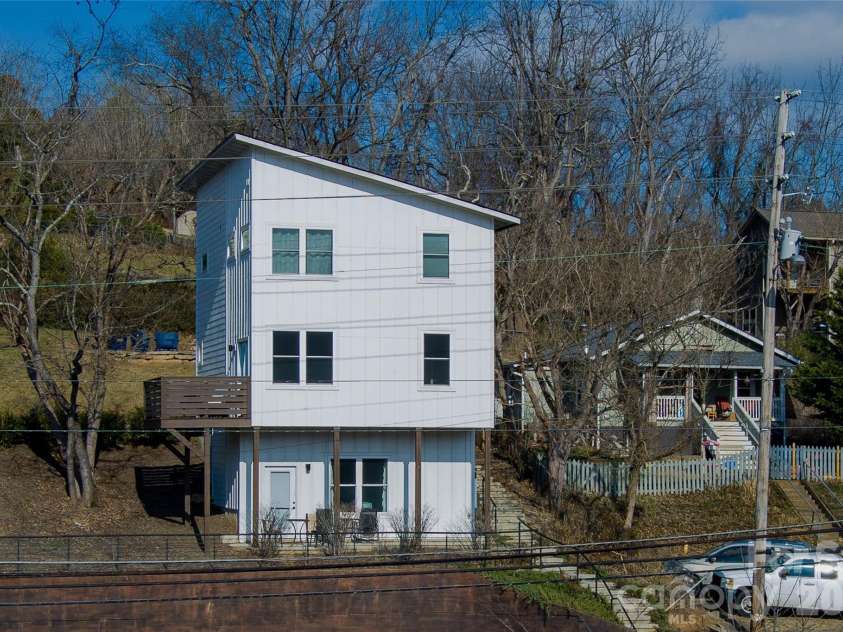 1057, 1061, 1063 Riverside Drive, Asheville, NC 28804.  MLS# CAR4331784, YatesRealty ID 13191. 