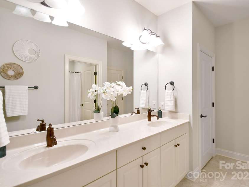 2415 Christenbury Hall Drive, Concord, NC 28027.  MLS# CAR4242367, YatesRealty ID 13191. 