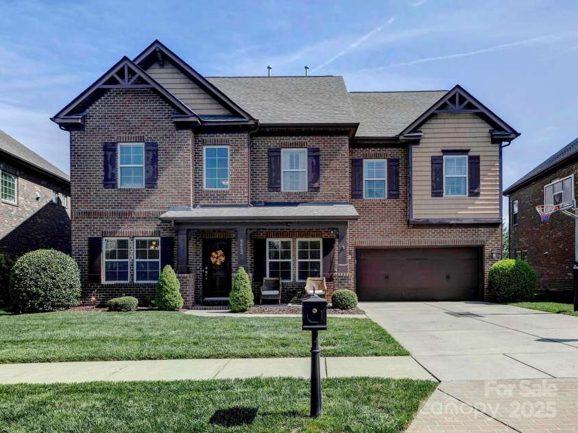 9622 Harvest Pond Avenue, Concord, NC 28027.  MLS# CAR4242006, YatesRealty ID 13192. Welcome home to 9622 Harvest Pond Drive!