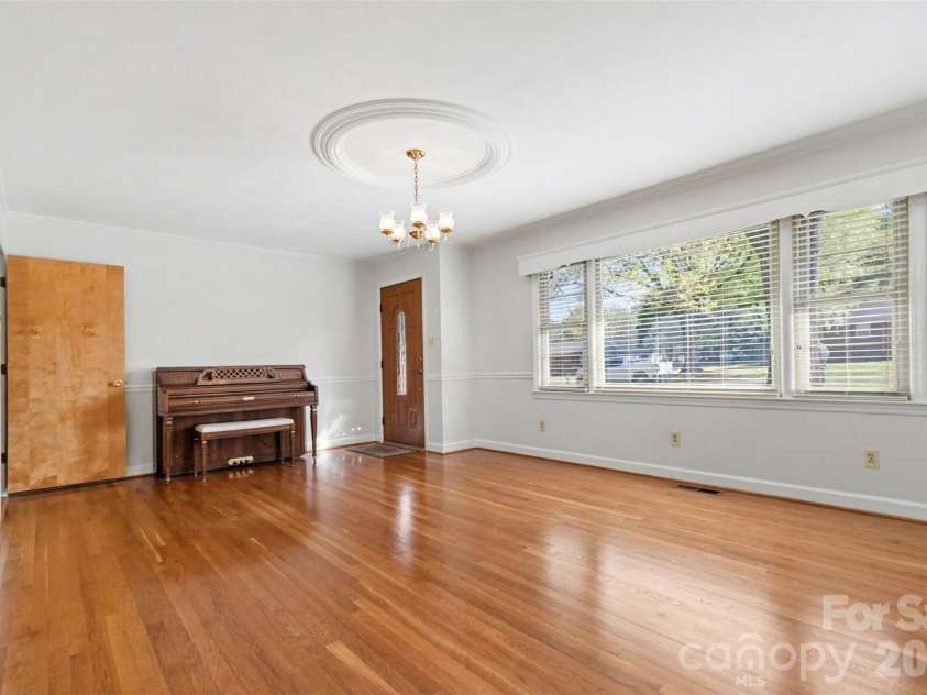 201 Pine Street, Lowell, NC 28098.  MLS# CAR4364711, YatesRealty ID 13194. 
