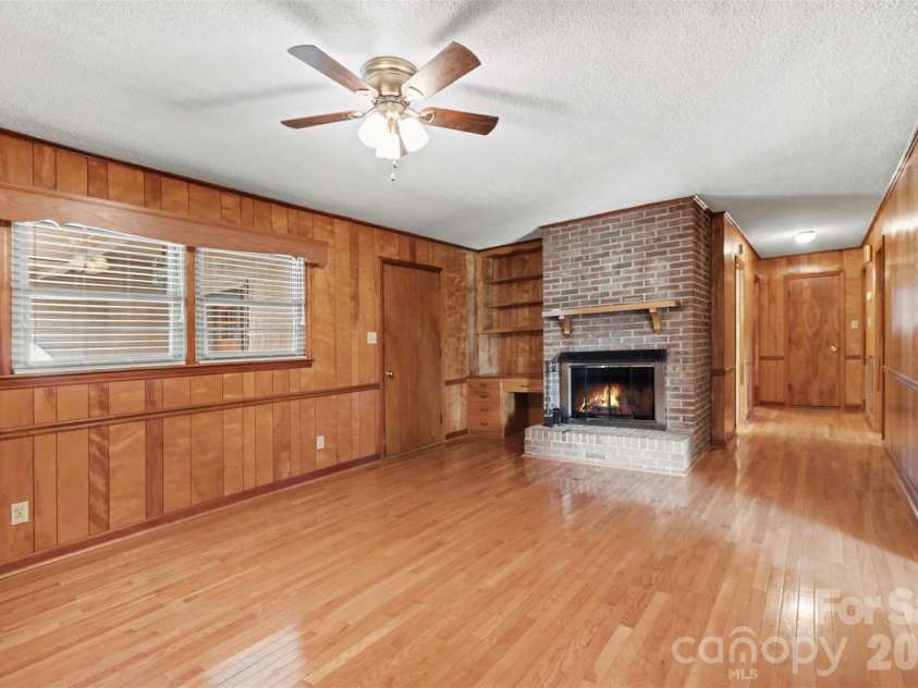 201 Pine Street, Lowell, NC 28098.  MLS# CAR4364711, YatesRealty ID 13194. 