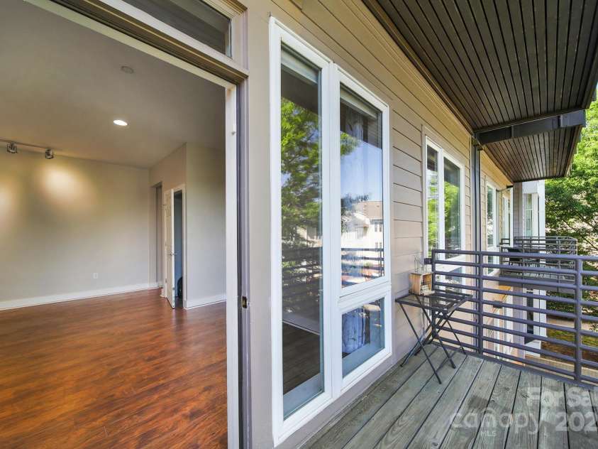 2200 Lyndhurst Avenue, Charlotte, NC 28203.  MLS# CAR4250656, YatesRealty ID 13195. 