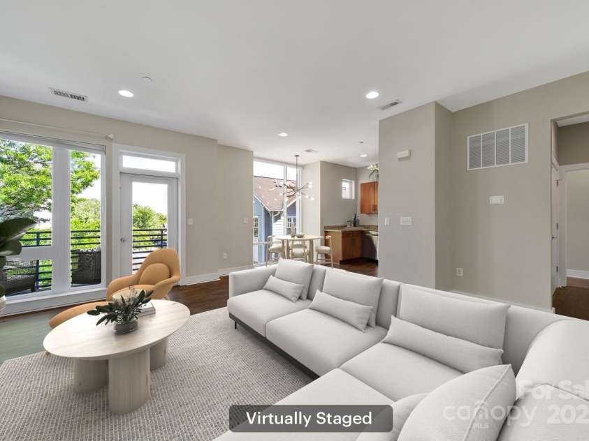 2200 Lyndhurst Avenue, Charlotte, NC 28203.  MLS# CAR4250656, YatesRealty ID 13195. 