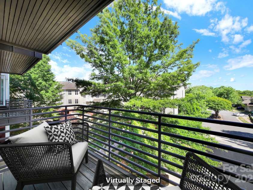 2200 Lyndhurst Avenue, Charlotte, NC 28203.  MLS# CAR4250656, YatesRealty ID 13195. 