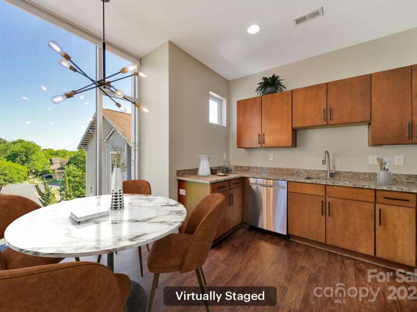 2200 Lyndhurst Avenue, Charlotte, NC 28203.  MLS# CAR4250656, YatesRealty ID 13195. 