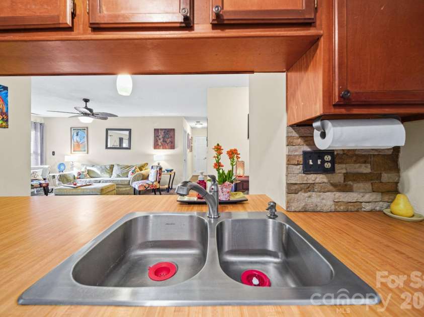 2788 Redbud Lane, Fort Mill, SC 29715.  MLS# CAR4366918, YatesRealty ID 13196. 