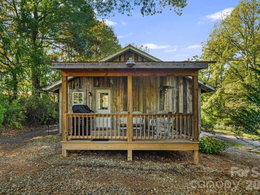 456 Maney Branch Road, Burnsville, NC 28714.  MLS# CAR4370501, YatesRealty ID 13197. 