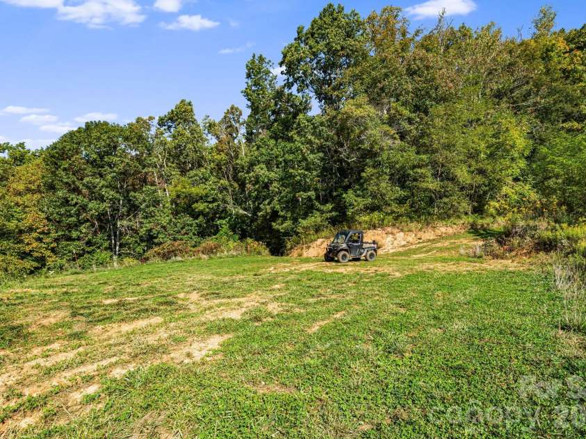 456 Maney Branch Road, Burnsville, NC 28714.  MLS# CAR4370501, YatesRealty ID 13197. 