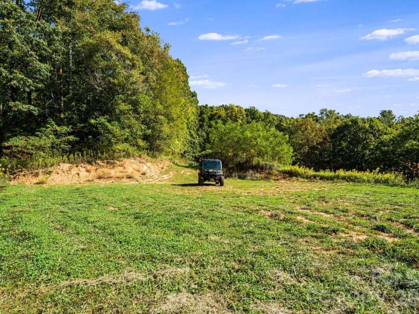 456 Maney Branch Road, Burnsville, NC 28714.  MLS# CAR4370501, YatesRealty ID 13197. 