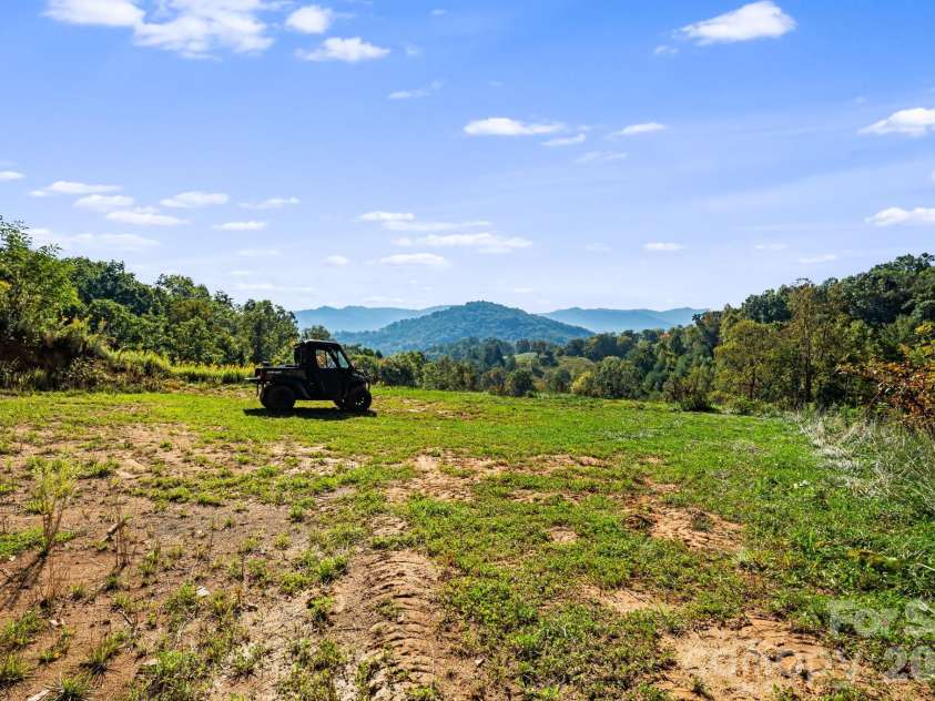 456 Maney Branch Road, Burnsville, NC 28714.  MLS# CAR4370501, YatesRealty ID 13197. 